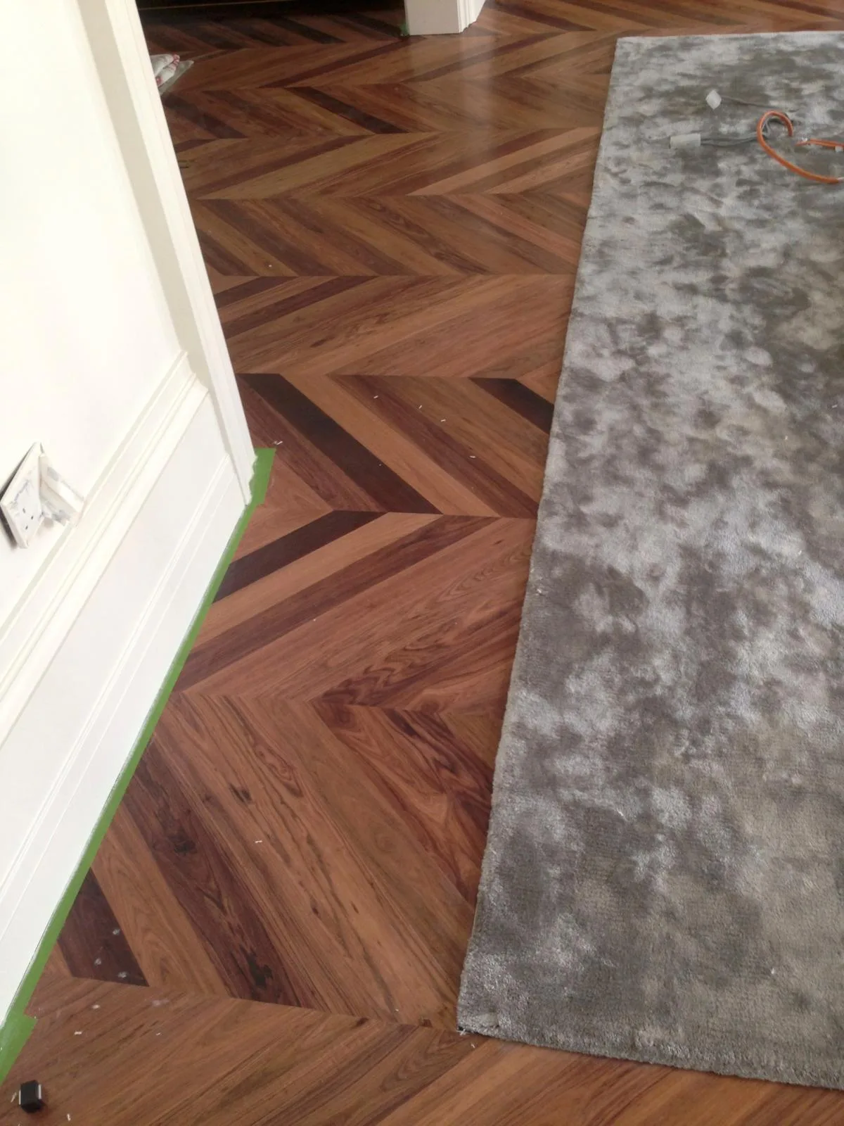 Solid rosewood - chevron